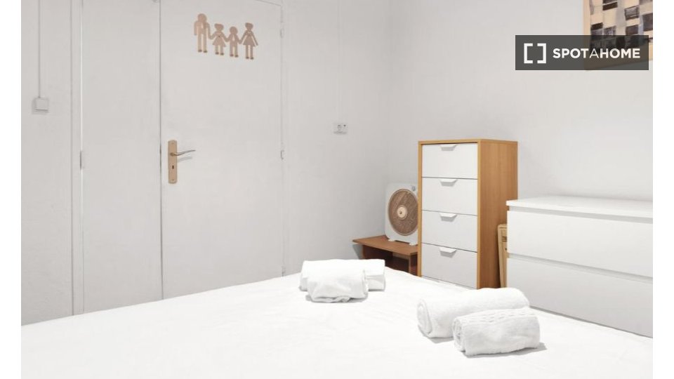 Apartment Lisbon, 4 beds, 95m² — photo 11