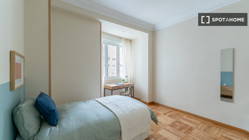 Double room Madrid, 5 beds — photo 8