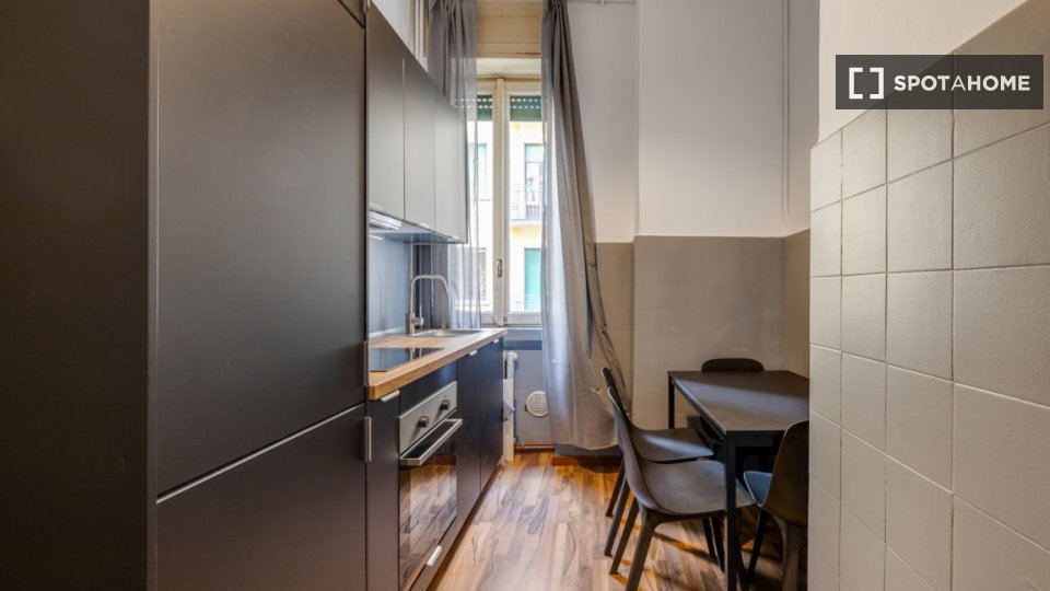 Double room Milan, 3 beds, 89m² — photo 4