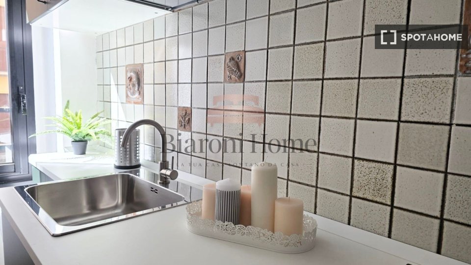 Double room Milan, 7 beds, 100m² — photo 3