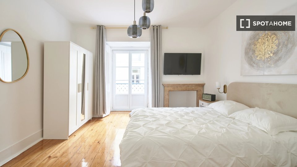 Double room Lisbon, 8 beds — photo 1