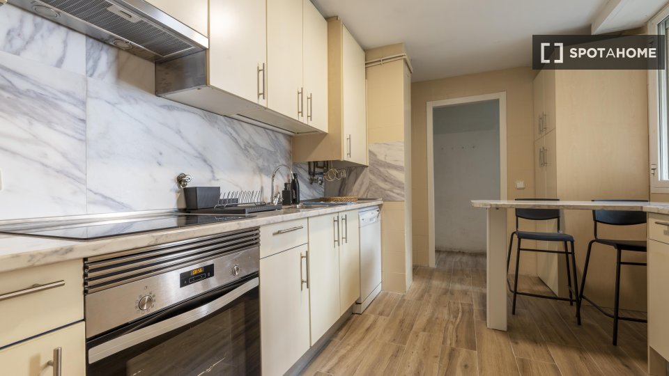 Double room Madrid, 6 beds — photo 28
