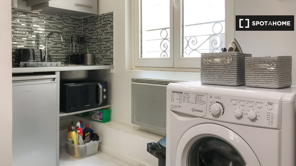 Apartment Paris, 1 bed, 18m² — photo 18