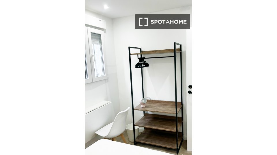 Double room Barcelona, 6 beds, 150m² — photo 9