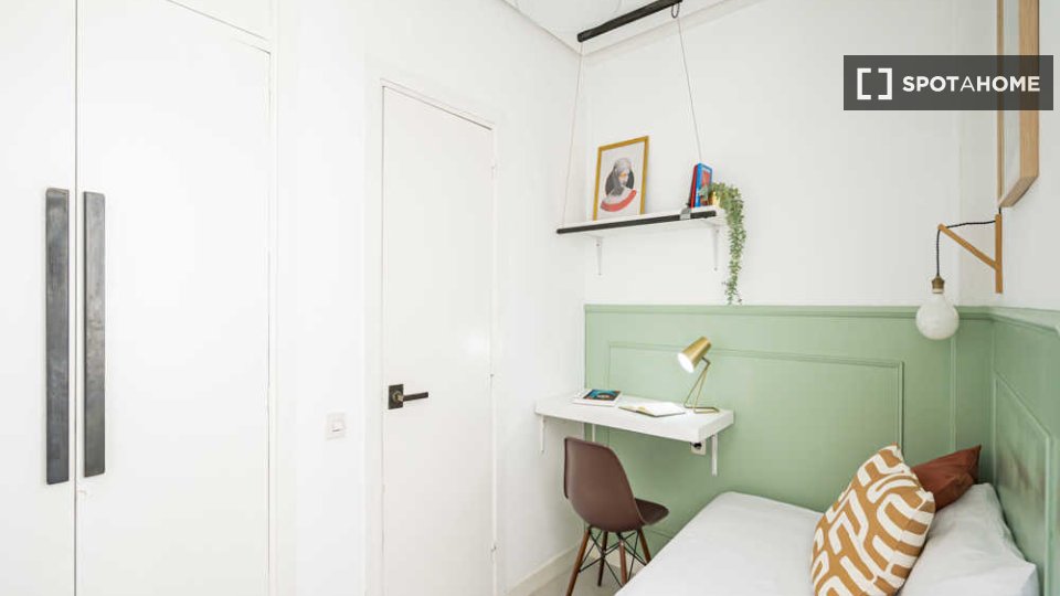 Double room Madrid, 67 beds — photo 68