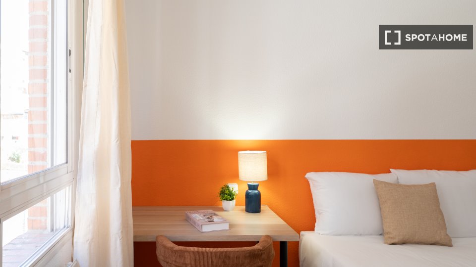 Double room Madrid, 5 beds — photo 18