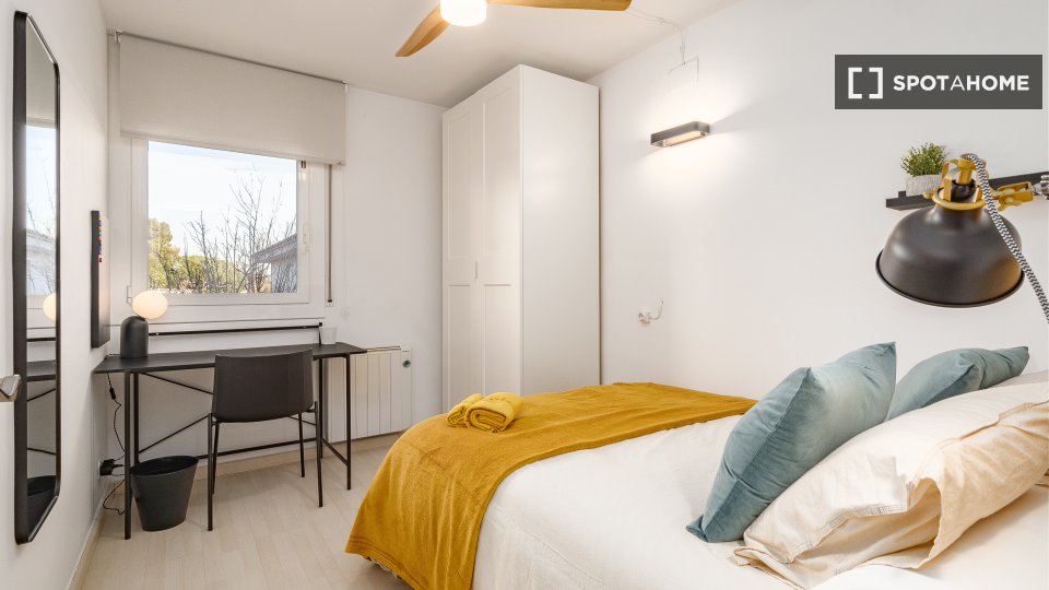 Double room Barcelona, 4 beds, 120m² — photo 7