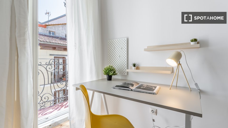 Double room Madrid, 10 beds, 173m² — photo 38