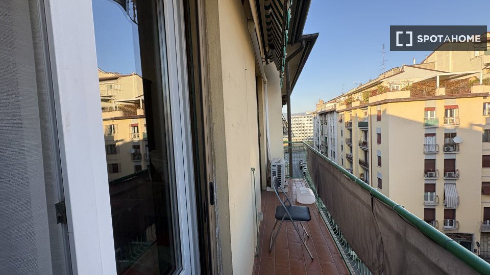 Double room Florence, 3 beds, 90m² — photo 17