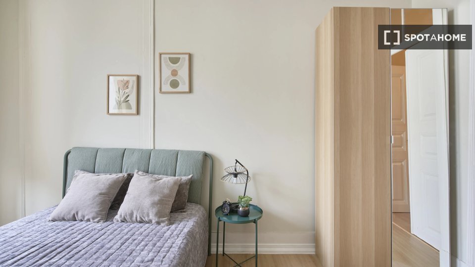 Double room Lisbon, 9 beds — photo 2