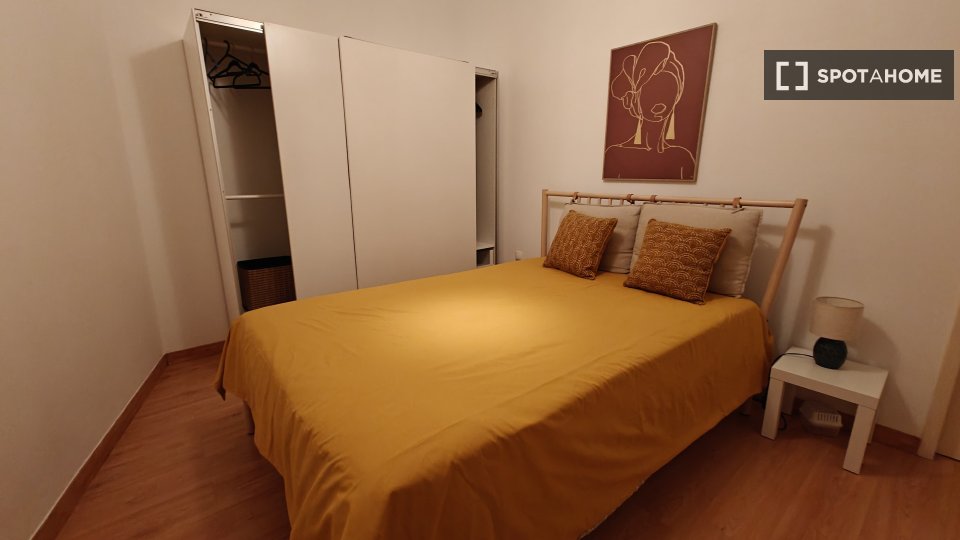 Double room Lisbon, 2 beds, 80m² — photo 7