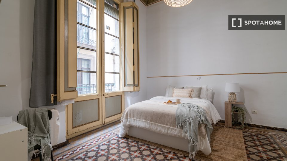 Double room Barcelona, 6 beds, 95m² — photo 8