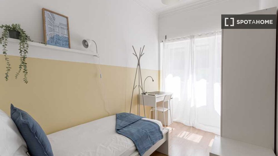 Double room Lisbon, 8 beds — photo 28