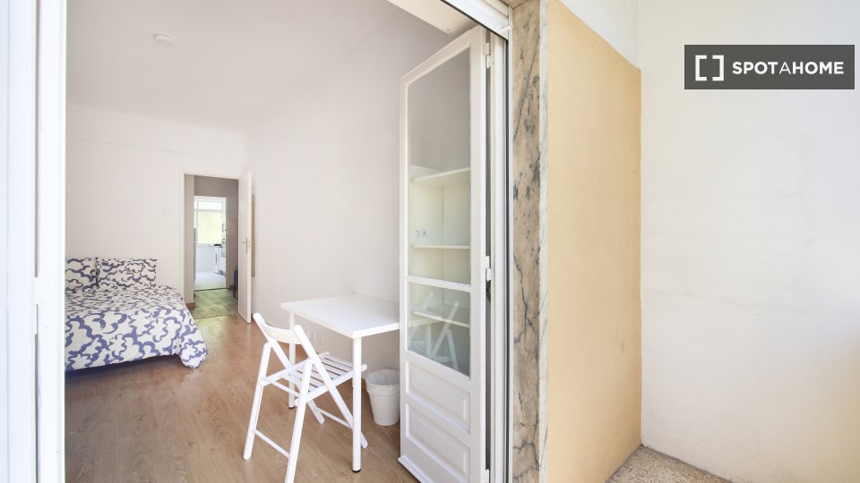 Double room Lisbon, 7 beds — photo 16