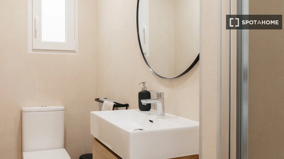 Double room Valencia, 5 beds — photo 12