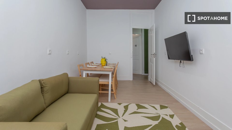 Double room Lisbon, 8 beds — photo 18