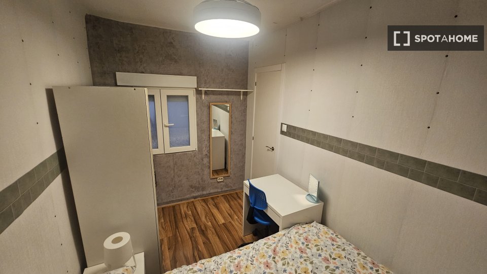 Habitación en piso compartido en alquiler en Simancas, Madrid