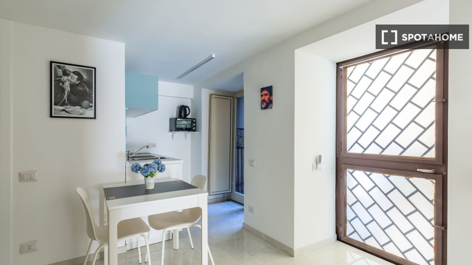 Apartment Naples, 1 bed, 41m² — photo 2