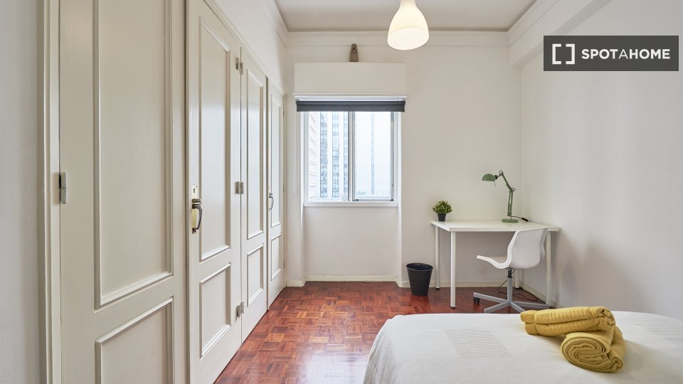 Double room Lisbon, 9 beds, 160m² — photo 38