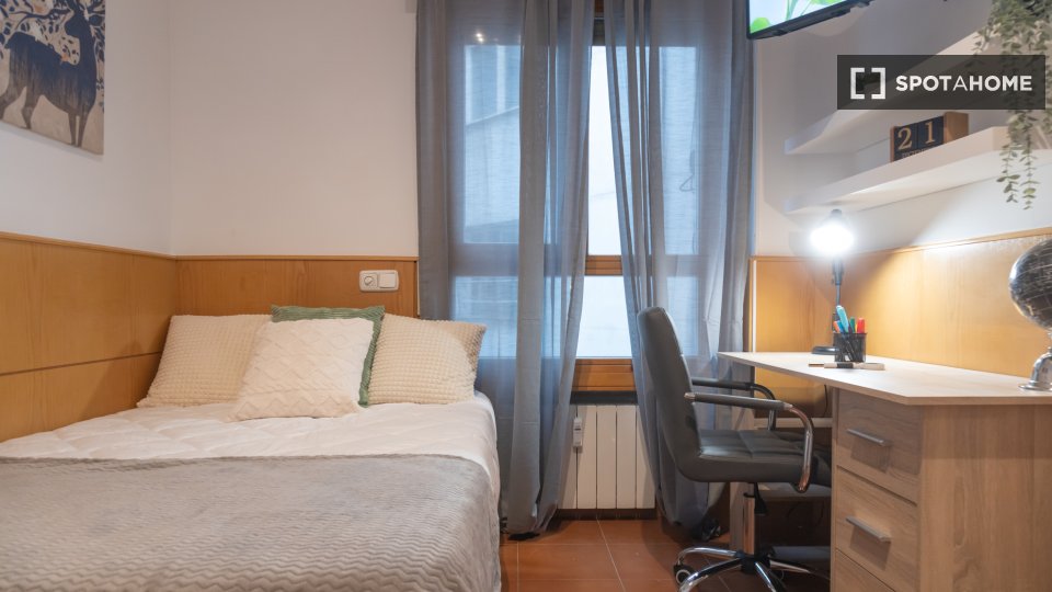 Double room Madrid, 11 beds — photo 5