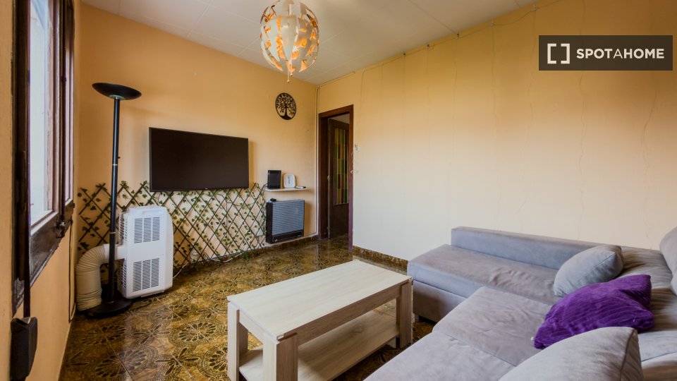 Apartment Barcelona, 3 beds, 74m² — photo 16