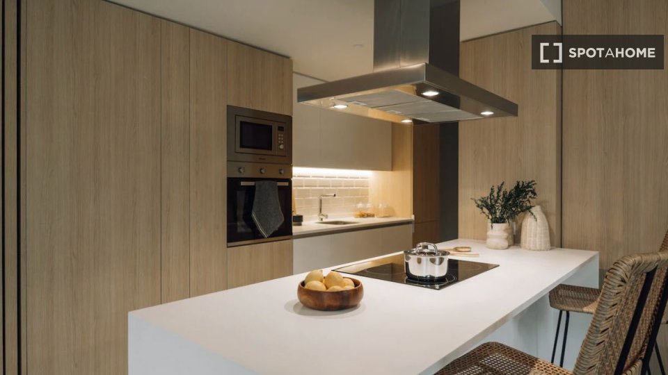 Apartment Lisbon, 2 beds — photo 9