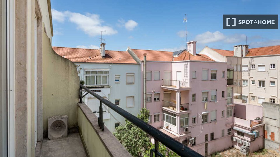 Double room Lisbon, 7 beds — photo 42