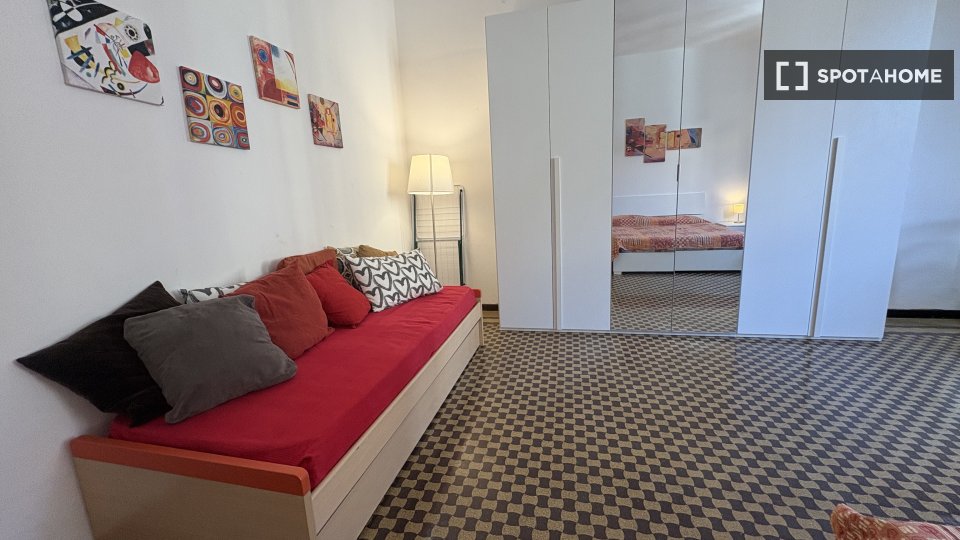 Double room Florence, 4 beds, 90m² — photo 12