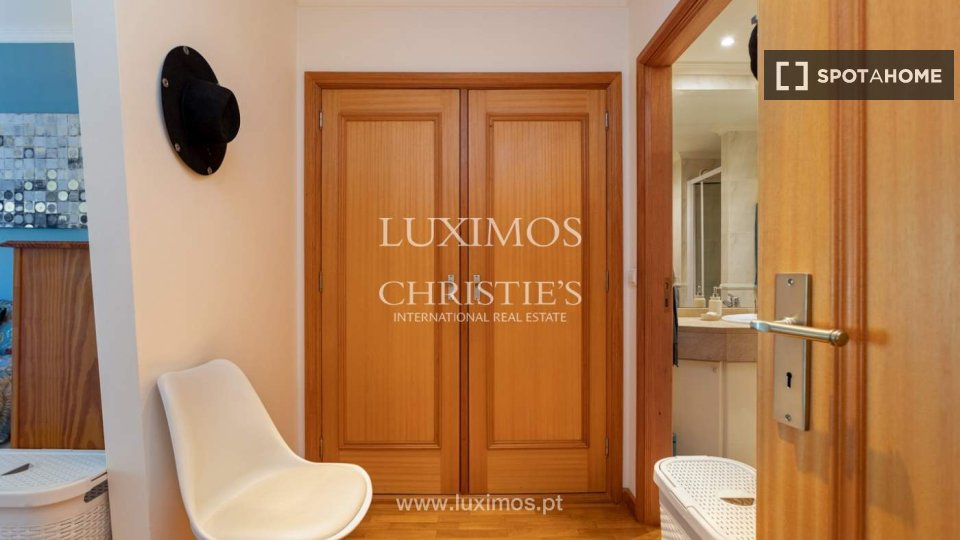 Apartment Porto, 3 beds, 150m² — photo 12