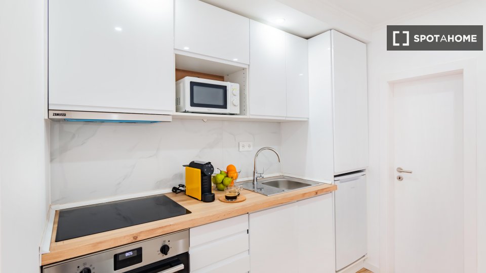 Apartment Lisbon, 2 beds — photo 8