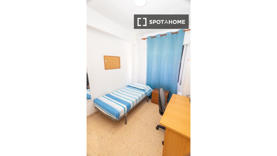 Double room Valencia, 4 beds — photo 15