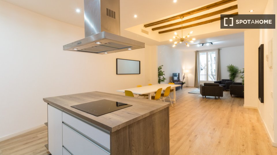 Apartment Barcelona, 3 beds, 140m² — photo 16