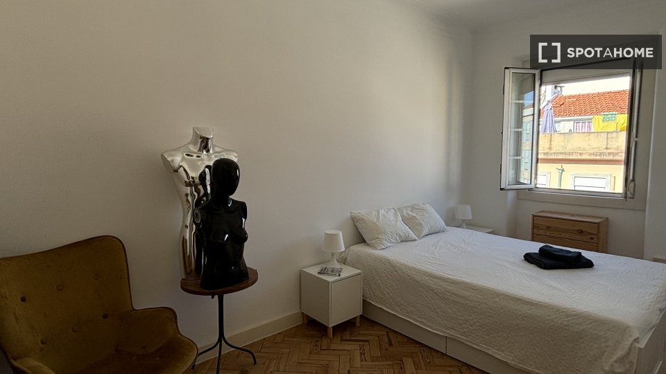 Double room Lisbon, 2 beds, 60m² — photo 40