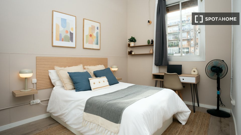 Double room Barcelona, 7 beds, 180m² — photo 25