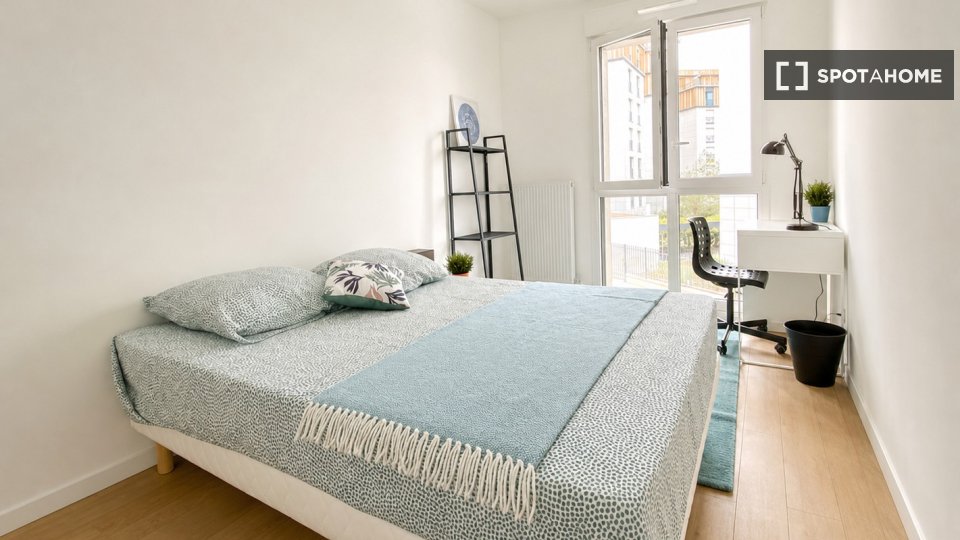 Chambre double Paris, 4 chambres — photo 24