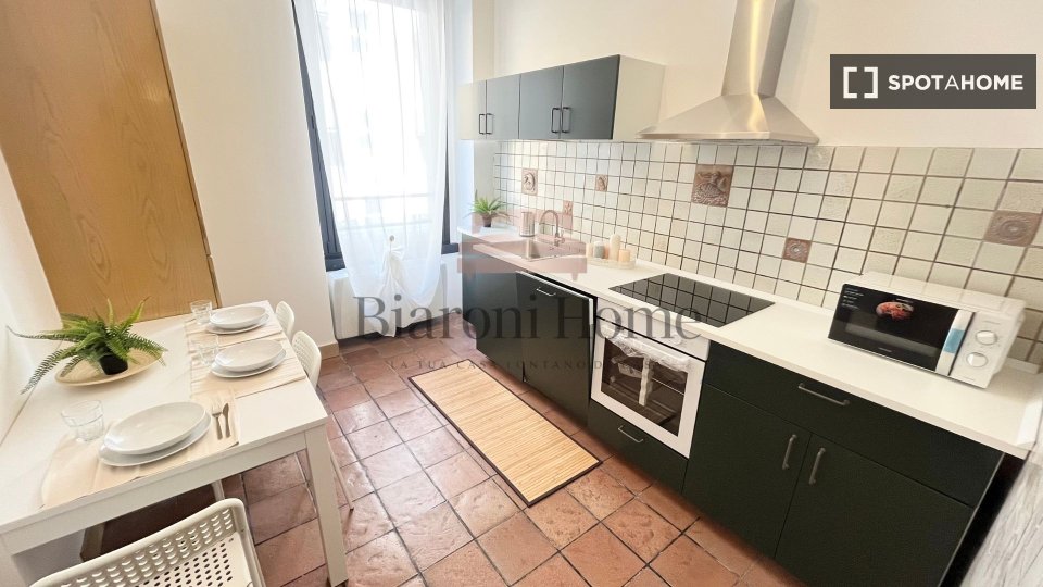 Double room Milan, 7 beds, 100m² — photo 4