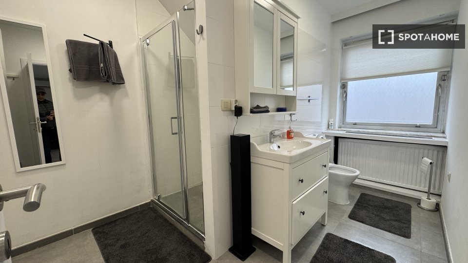 Apartment Brussels, 5 beds, 120m² — photo 33