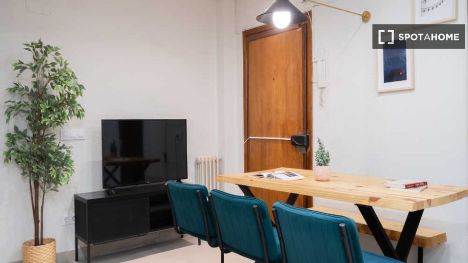 Double room Madrid, 6 beds — photo 41