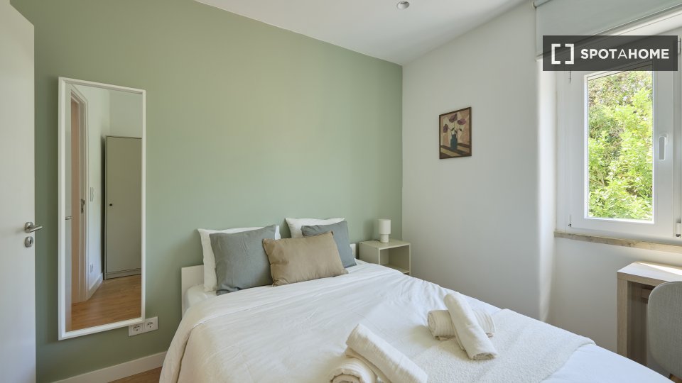 Double room Lisbon, 4 beds — photo 6