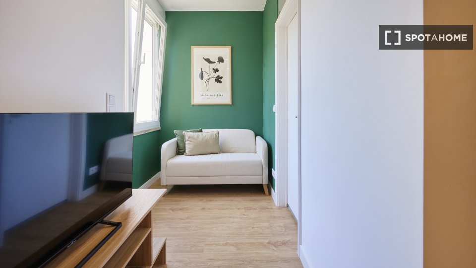 Double room Lisbon, 4 beds — photo 8