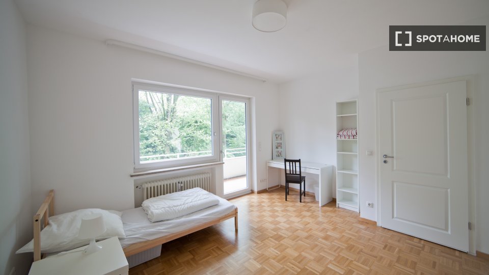 Double room Munich, 4 beds, 100m² — photo 5