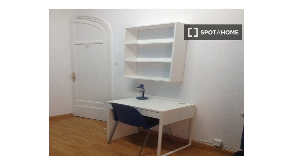 Double room Madrid, 6 beds — photo 6
