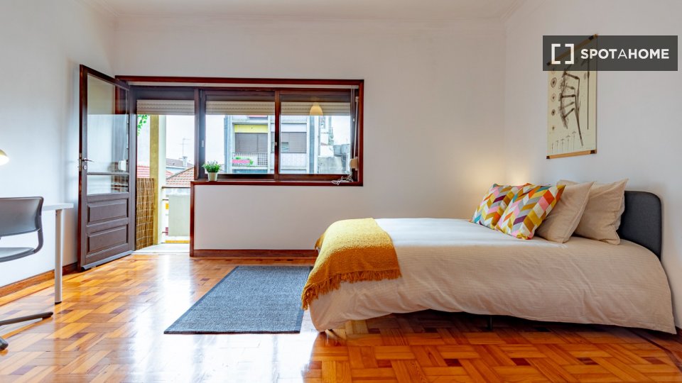 Double room Porto, 4 beds, 160m² — photo 8