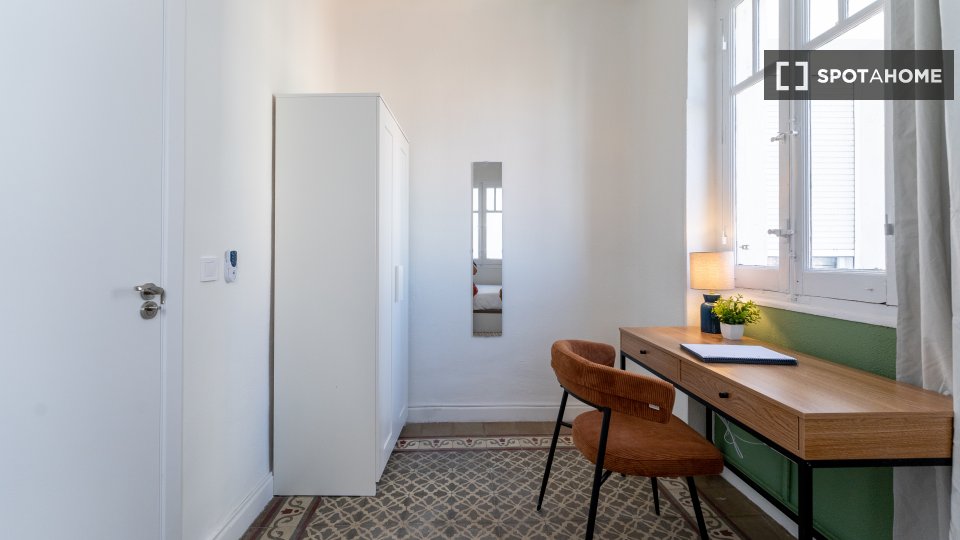 Double room Madrid, 7 beds — photo 19