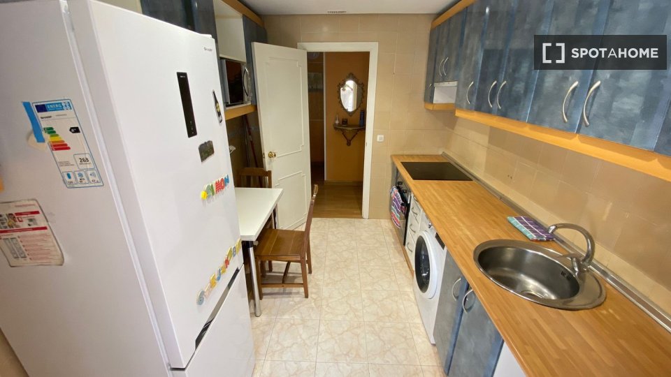 Double room Madrid, 7 beds — photo 18