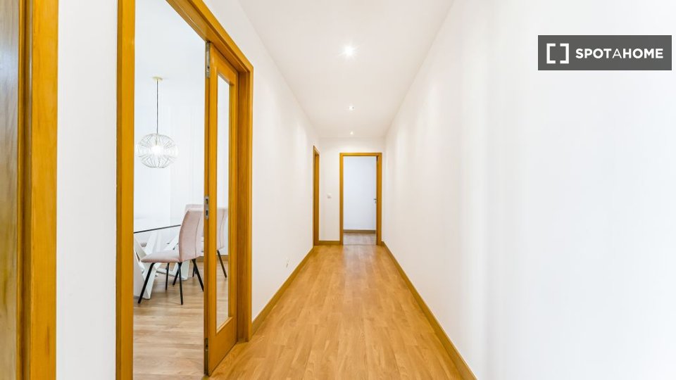 Apartment Lisbon, 3 beds — photo 13