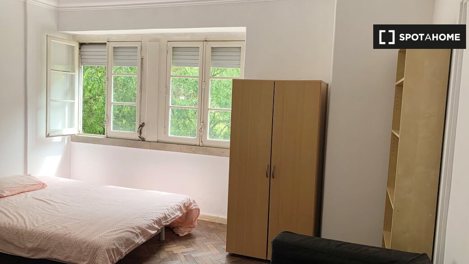 Double room Lisbon, 7 beds — photo 2