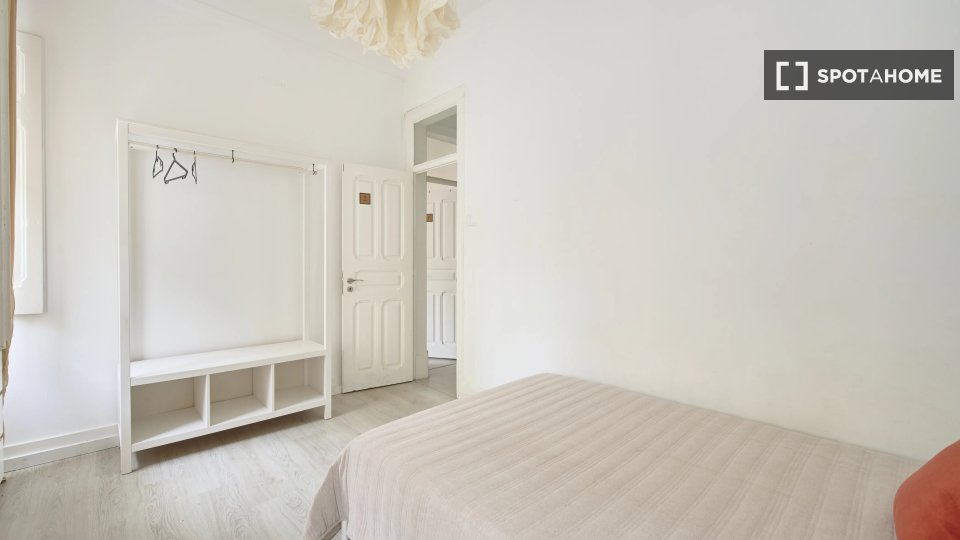 Double room Lisbon, 4 beds — photo 3