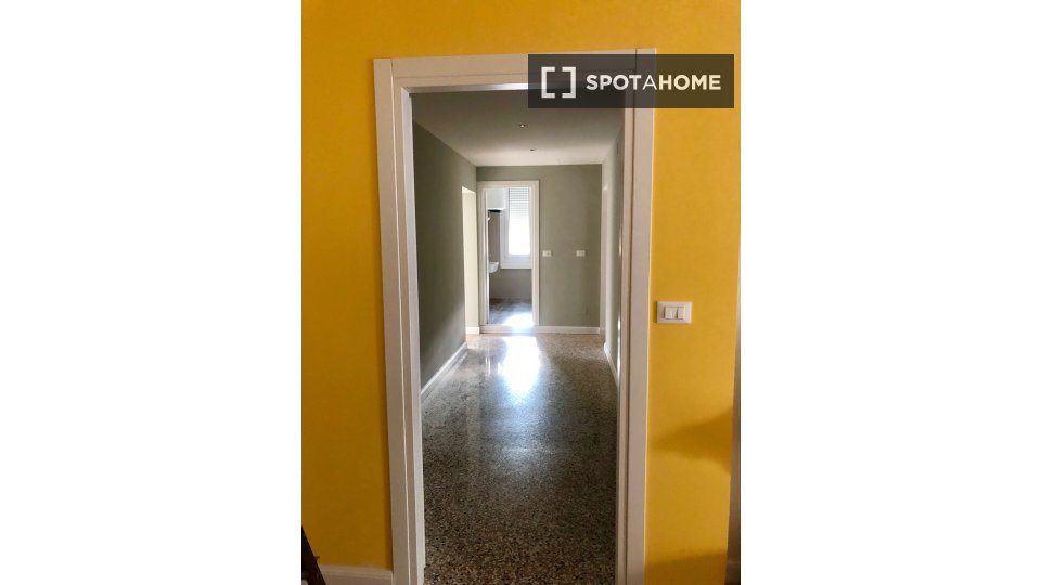 Double room Bologna, 4 beds, 118m² — photo 4