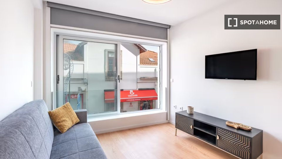 Apartment Porto, 2 beds, 63m² — photo 2